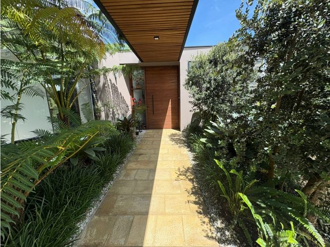 Casa de 3 alcobas en venta en El Capiro, Rionegro, 278 m² · foto 19 de 24