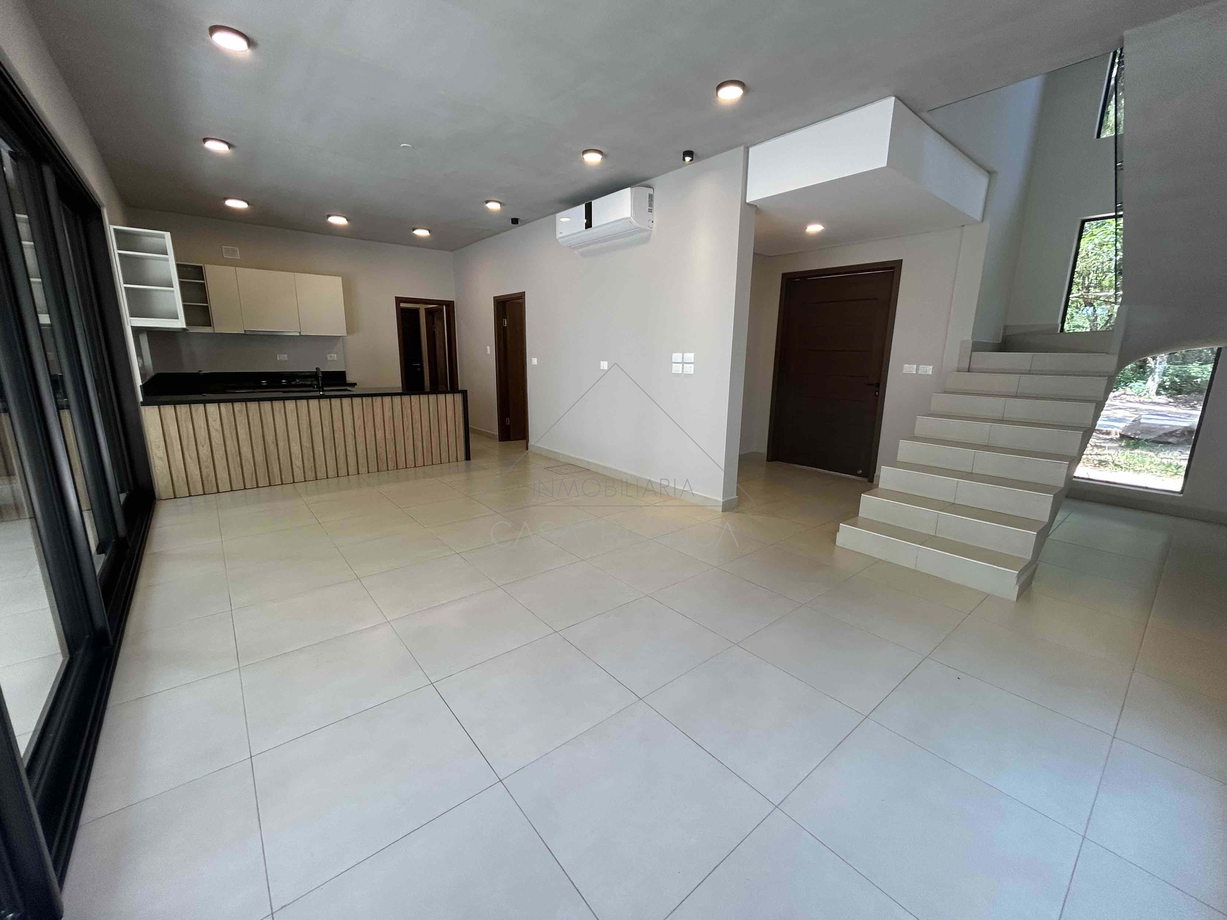 Venta! Casa en San Bernardino, A 200m de la Av. Ciervo Cua — foto 3