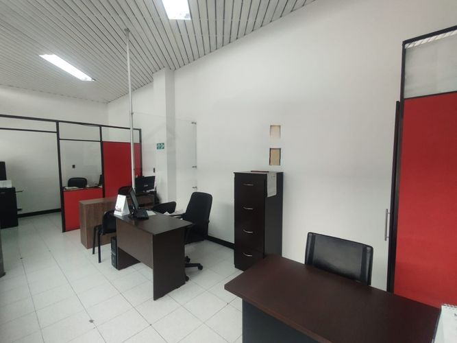 Local en venta en Primero De Febrero, Pereira, 27 m² · foto 3 de 4