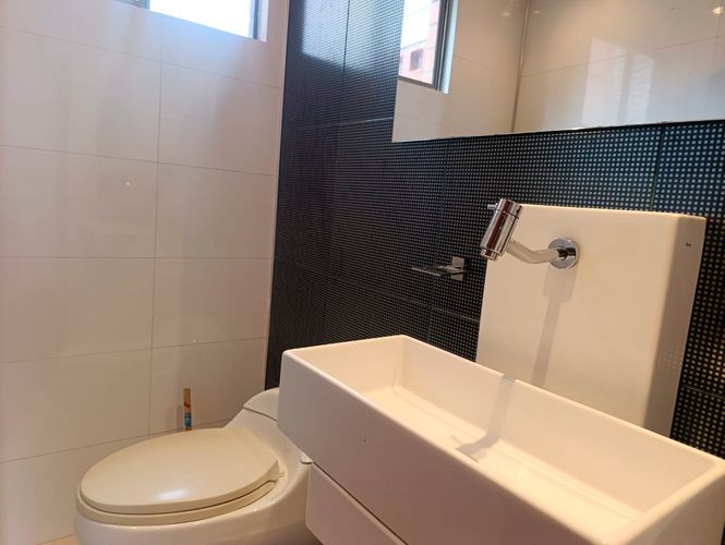 Apartamento de 3 alcobas en arriendo en El Poblado, Medellín, 217 m² · foto 18 de 19
