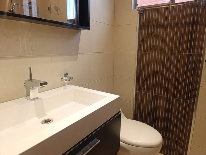 Apartamento de 3 alcobas en arriendo en El Poblado, Medellín, 217 m² · foto 19 de 19