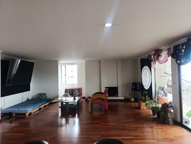 Apartamento de 3 alcobas en arriendo en El Poblado, Medellín, 217 m² · foto 3 de 19