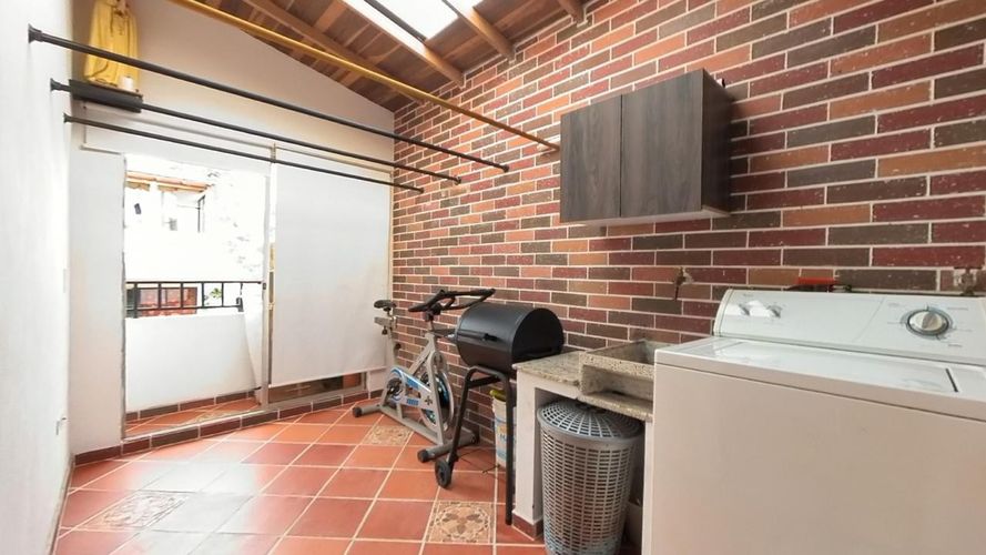 Casa de 3 alcobas en venta en Cucaracho, Medellín, 90 m² · foto 23 de 24