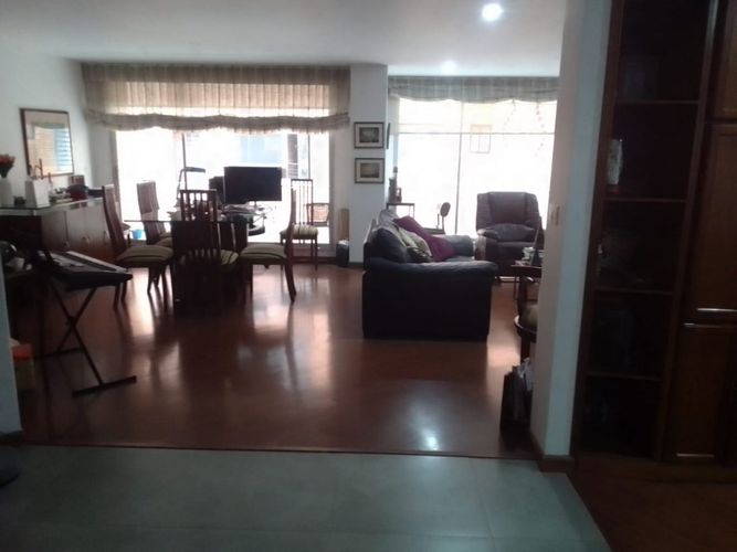Apartamento en venta en Santa Barbara, Bogotá · foto 2 de 16