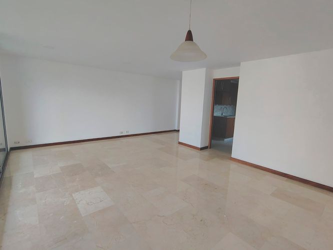 Apartamento de 3 alcobas en arriendo en El Poblado, Medellín, 144 m² · foto 6 de 17