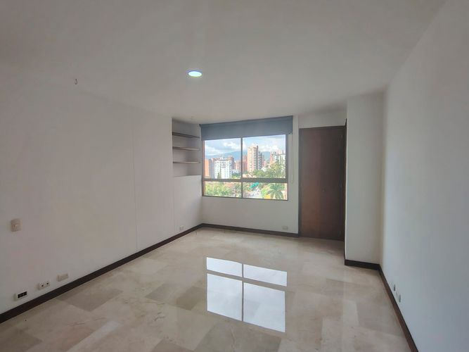 Apartamento de 3 alcobas en arriendo en El Poblado, Medellín, 144 m² · foto 7 de 17