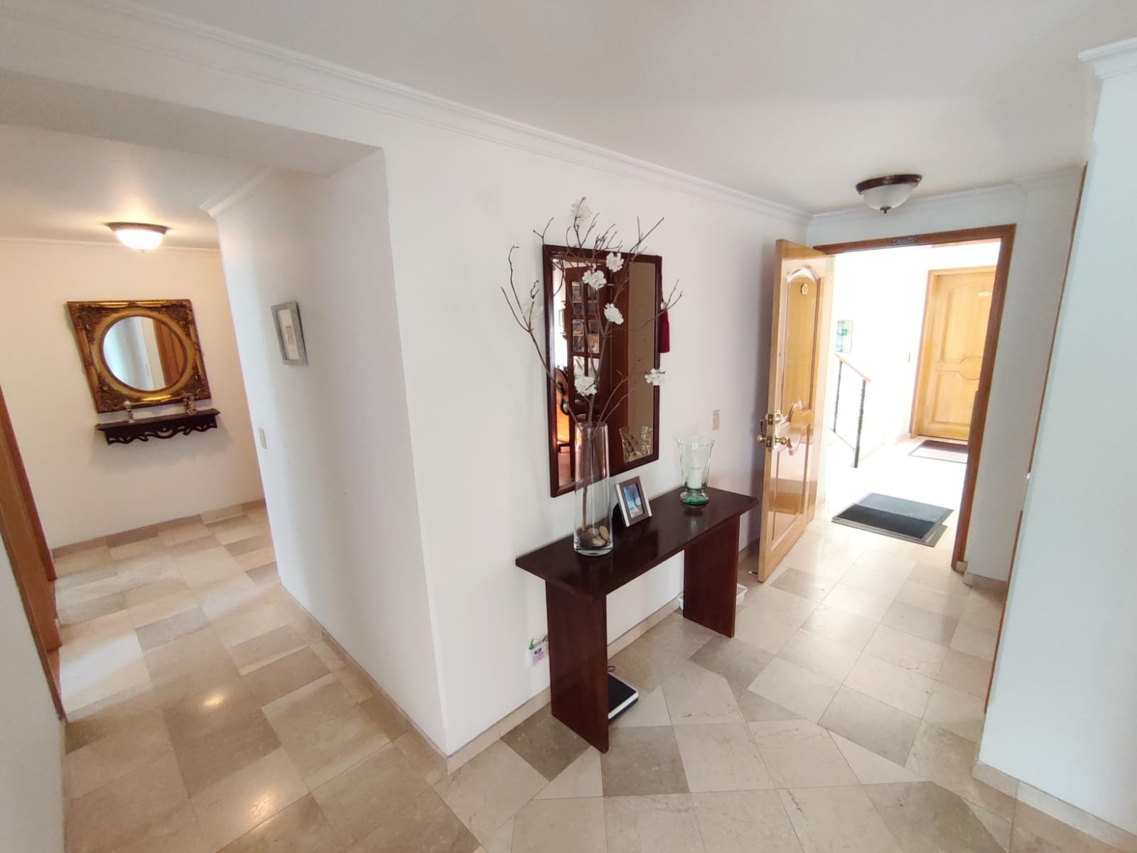 Apartamento en venta en Chicó Navarra, Bogotá · foto 5 de 17