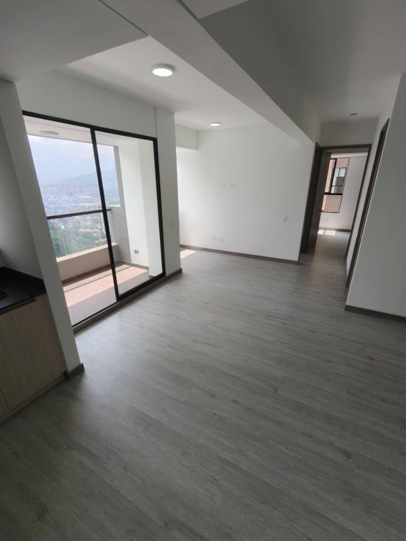 Apartamento en arriendo en Vía Las Palmas, Medellín · foto 2 de 11