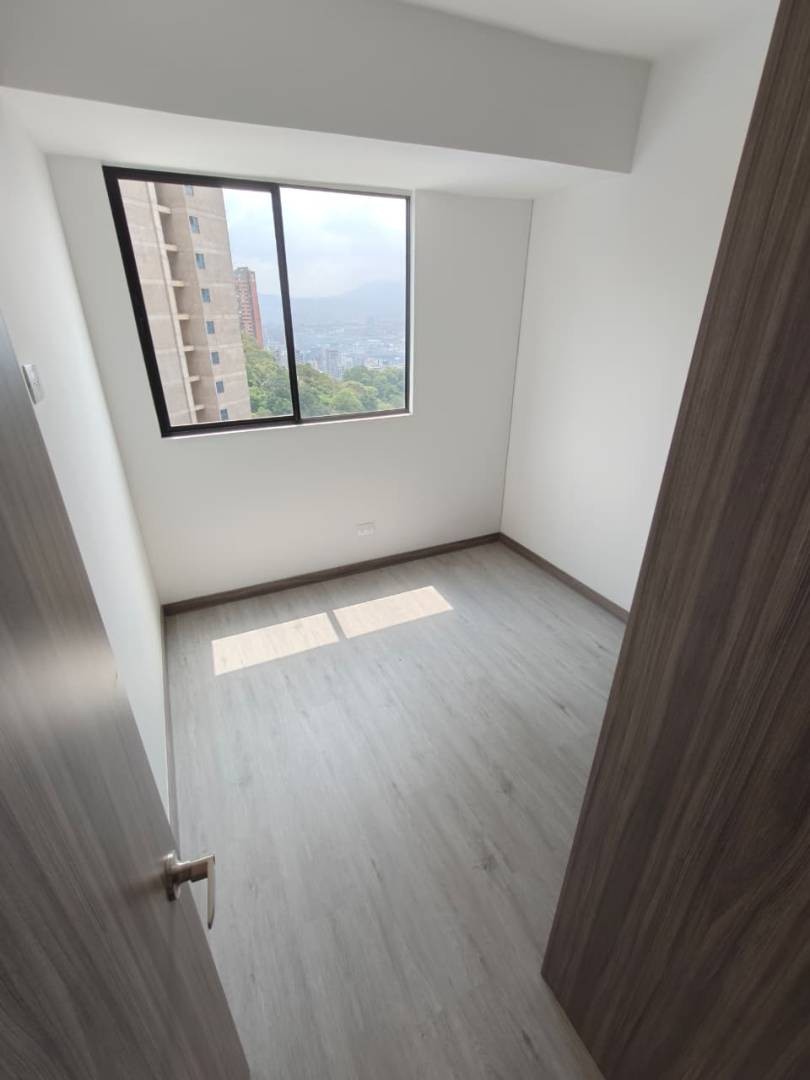 Apartamento en arriendo en Vía Las Palmas, Medellín · foto 5 de 11