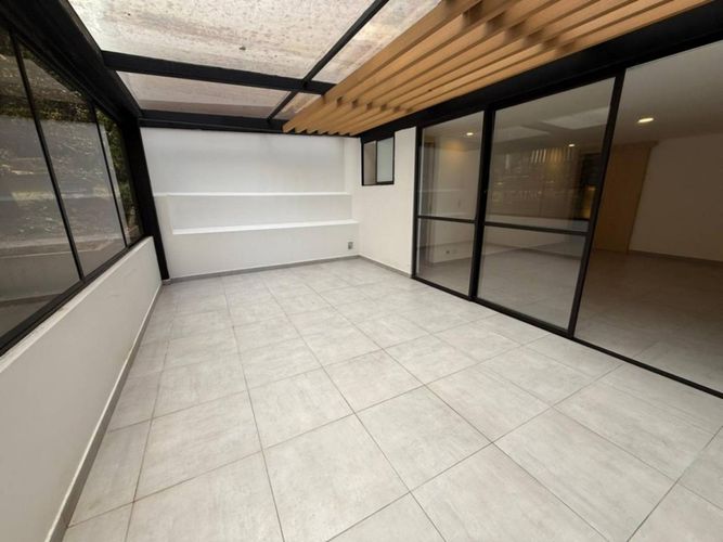 Apartamento en venta en El Poblado, Medellín · foto 4 de 24