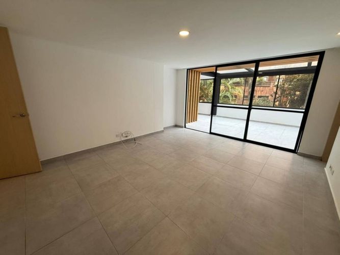 Apartamento en venta en El Poblado, Medellín · foto 6 de 24