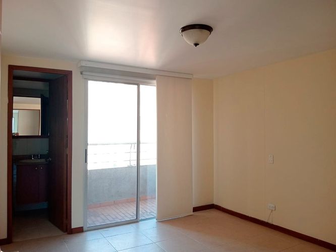 Apartamento de 3 alcobas en arriendo en Laureles, Medellín, 106 m² · foto 3 de 19