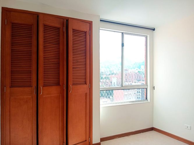 Apartamento de 3 alcobas en arriendo en Laureles, Medellín, 106 m² · foto 11 de 19