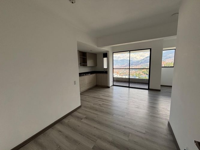 Apartamento de 2 alcobas en venta en Asomadera No.2, Medellín, 60 m² · foto 7 de 20