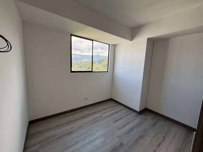 Apartamento de 2 alcobas en venta en Asomadera No.2, Medellín, 60 m² · foto 14 de 20