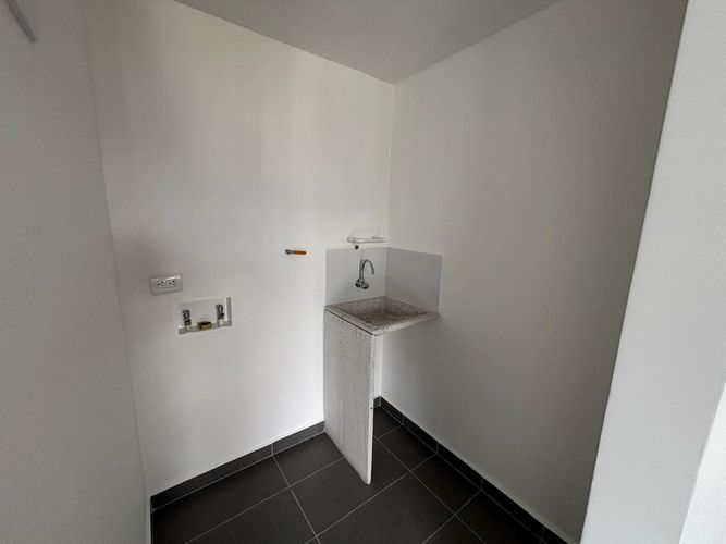 Apartamento de 2 alcobas en venta en Asomadera No.2, Medellín, 60 m² · foto 18 de 20