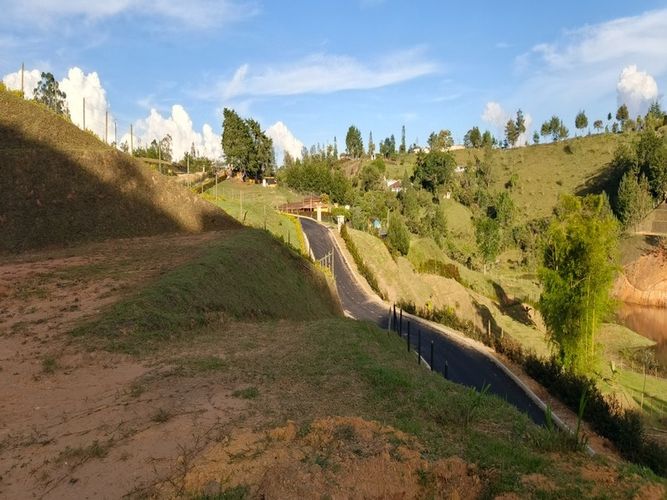 Lote en venta en El Retiro, 2500 m² · foto 3 de 6