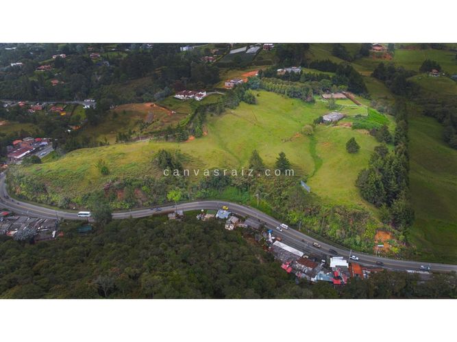Lote en venta en Las Palmas, Envigado, 38737 m² · foto 4 de 5