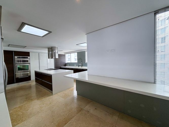 Apartamento de 6 alcobas en venta en Normandia, Cali, 596 m² · foto 7 de 24