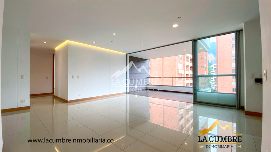 Apartamento de 3 alcobas en arriendo en Los Parra, Medellín, 160 m² · foto 2 de 6