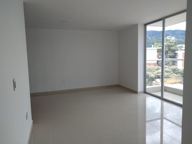 Apartamento de 3 alcobas en venta en La Aurora, Bucaramanga, 82 m² · foto 2 de 12