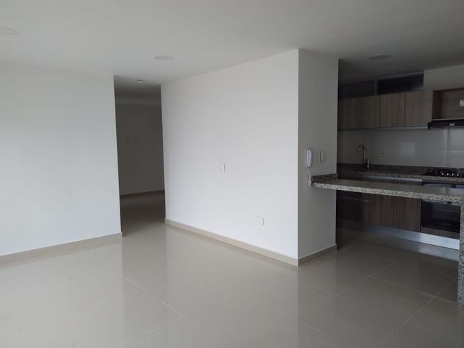 Apartamento de 3 alcobas en venta en La Aurora, Bucaramanga, 82 m² · foto 3 de 12