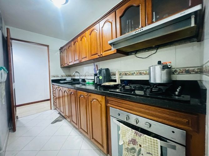 Apartamento de 4 alcobas en venta en El Diamante No. 2, Medellín, 121 m² · foto 4 de 16