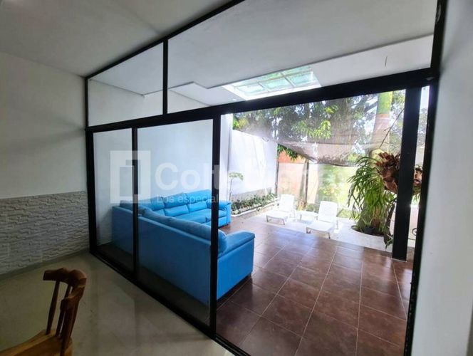 Casa de 3 alcobas en venta en El Tesoro, Medellín, 330 m² · foto 4 de 24