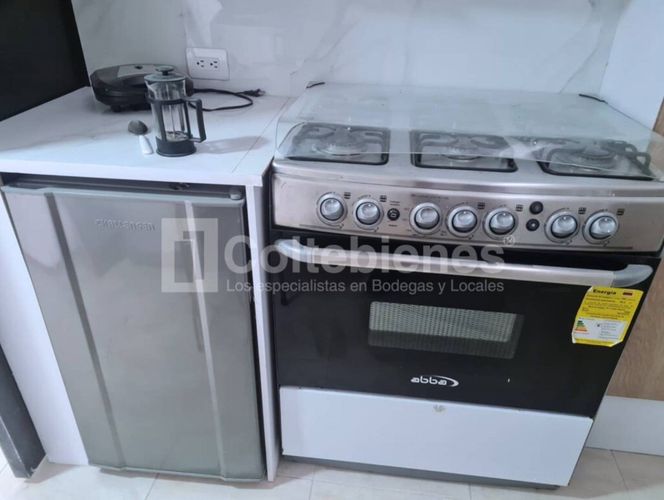 Casa de 3 alcobas en venta en El Tesoro, Medellín, 330 m² · foto 10 de 24