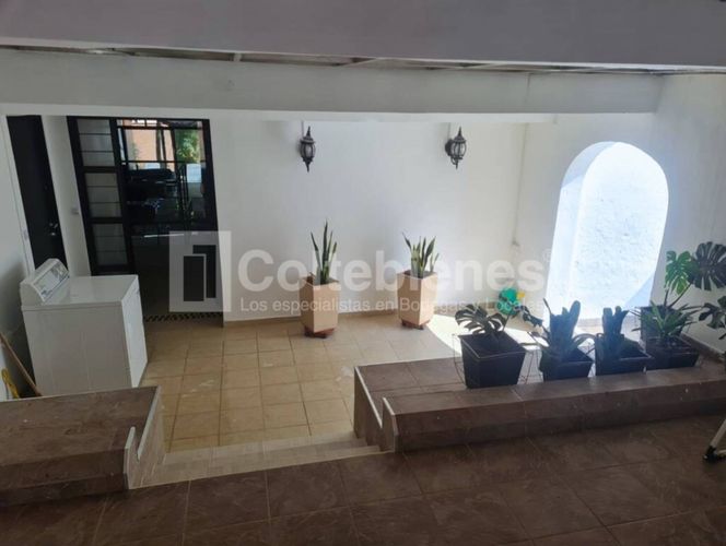 Casa de 3 alcobas en venta en El Tesoro, Medellín, 330 m² · foto 12 de 24