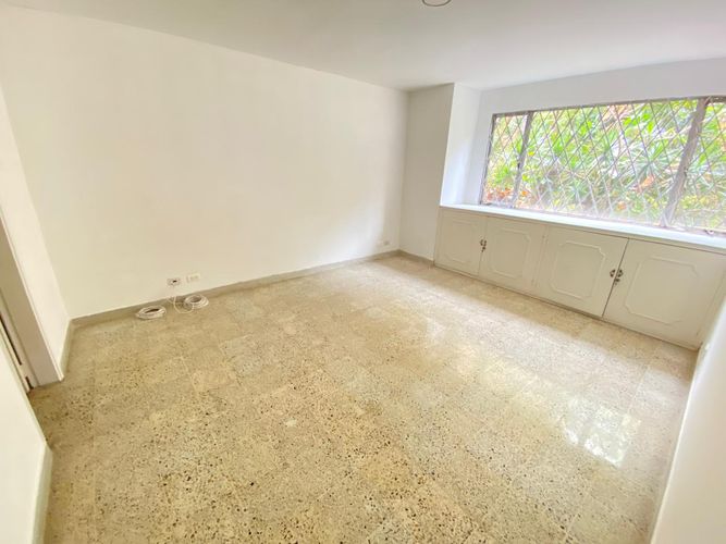 Apartamento de 4 alcobas en arriendo en Laureles, Medellín, 240 m² · foto 8 de 20