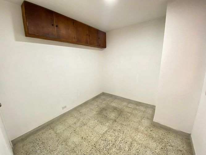 Apartamento de 4 alcobas en arriendo en Laureles, Medellín, 240 m² · foto 15 de 20