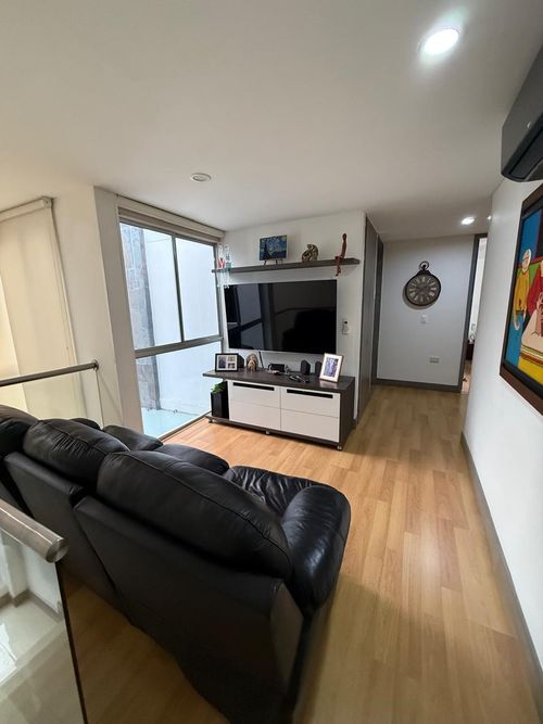 Casa de 4 alcobas en venta en Lagos Del Cacique, Bucaramanga, 225 m² · foto 4 de 16