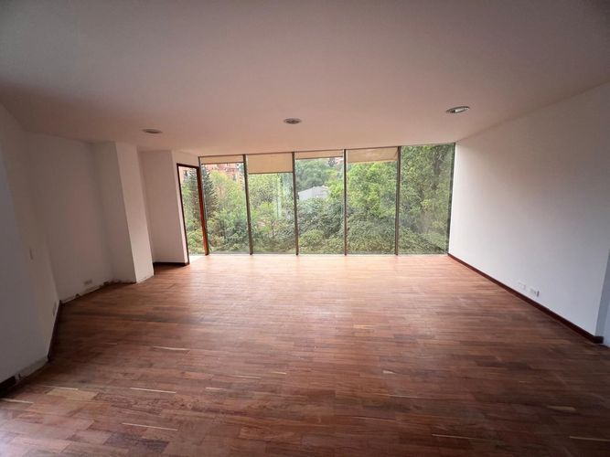 Oficina en arriendo en El Poblado, Medellín, 54 m² · foto 2 de 19