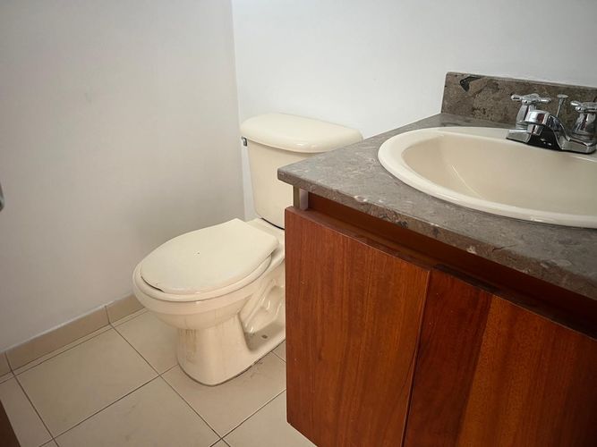 Oficina en arriendo en El Poblado, Medellín, 54 m² · foto 18 de 19
