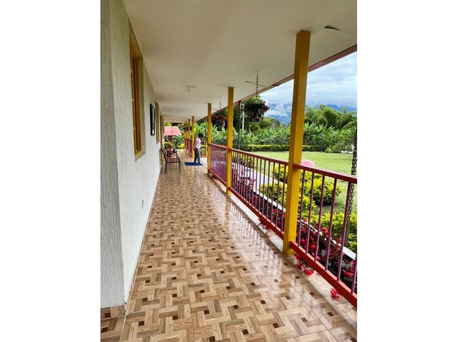 Casa de 4 alcobas en venta en El Caimo, Armenia, 350 m² · foto 14 de 22