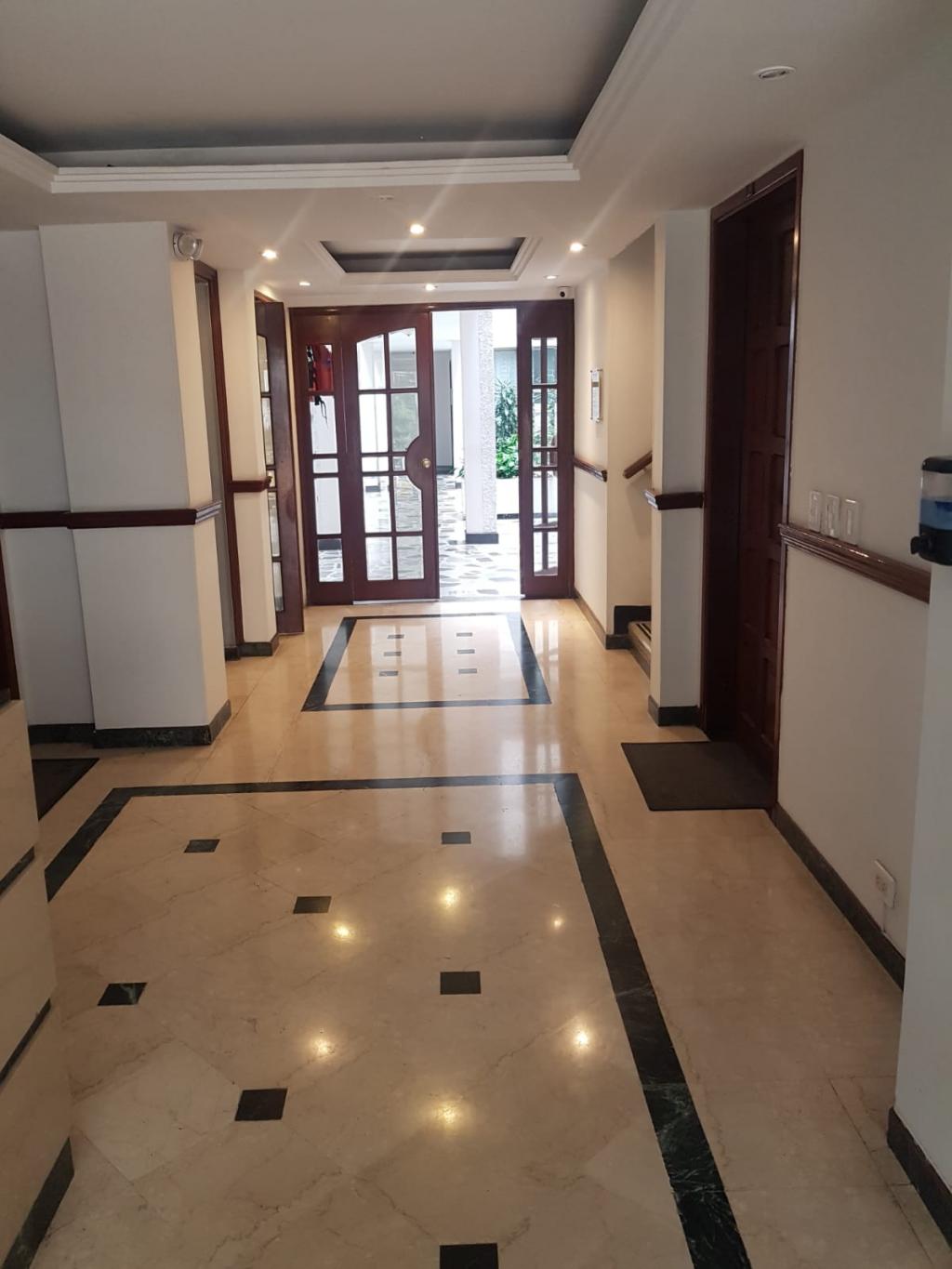 Apartamento en venta en Chico Norte, Bogotá · foto 3 de 19