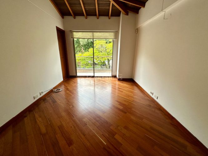 Casa de 3 alcobas en venta en El Poblado, Medellín, 262 m² · foto 15 de 24