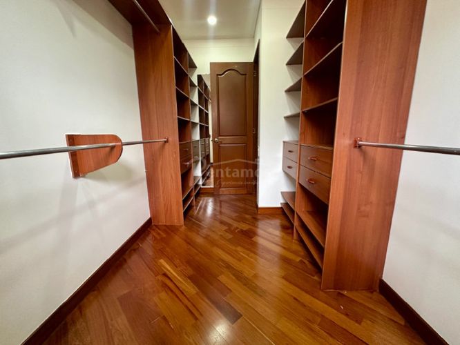 Casa de 3 alcobas en venta en El Poblado, Medellín, 262 m² · foto 21 de 24