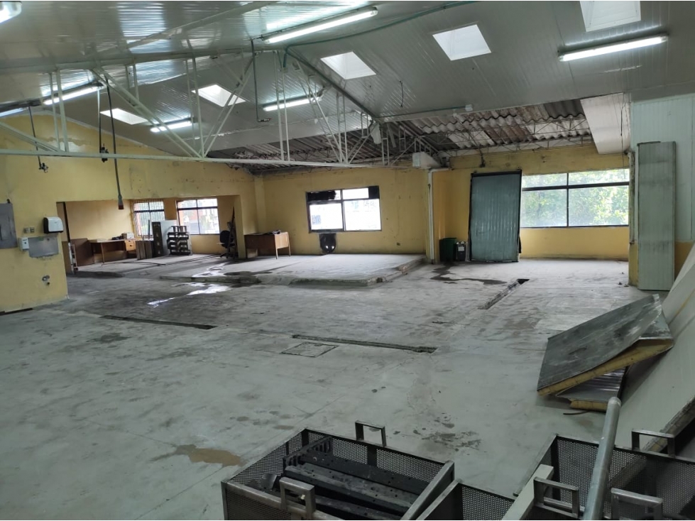 Bodega en venta en Guayabal, Medellín