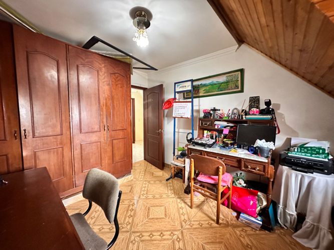 Casa de 4 alcobas en venta en El Lucero, Mosquera, 196 m² · foto 9 de 17