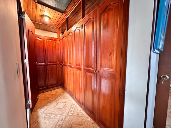 Casa de 4 alcobas en venta en El Lucero, Mosquera, 196 m² · foto 15 de 17