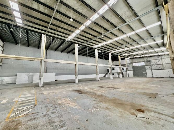 Bodega en arriendo en La Tablaza, La Estrella, 1300 m² · foto 2 de 4