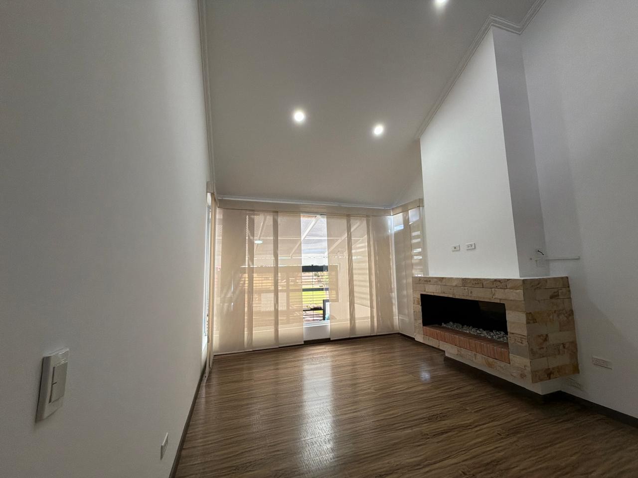 Casa en venta en Engativá, Bogotá · foto 3 de 24