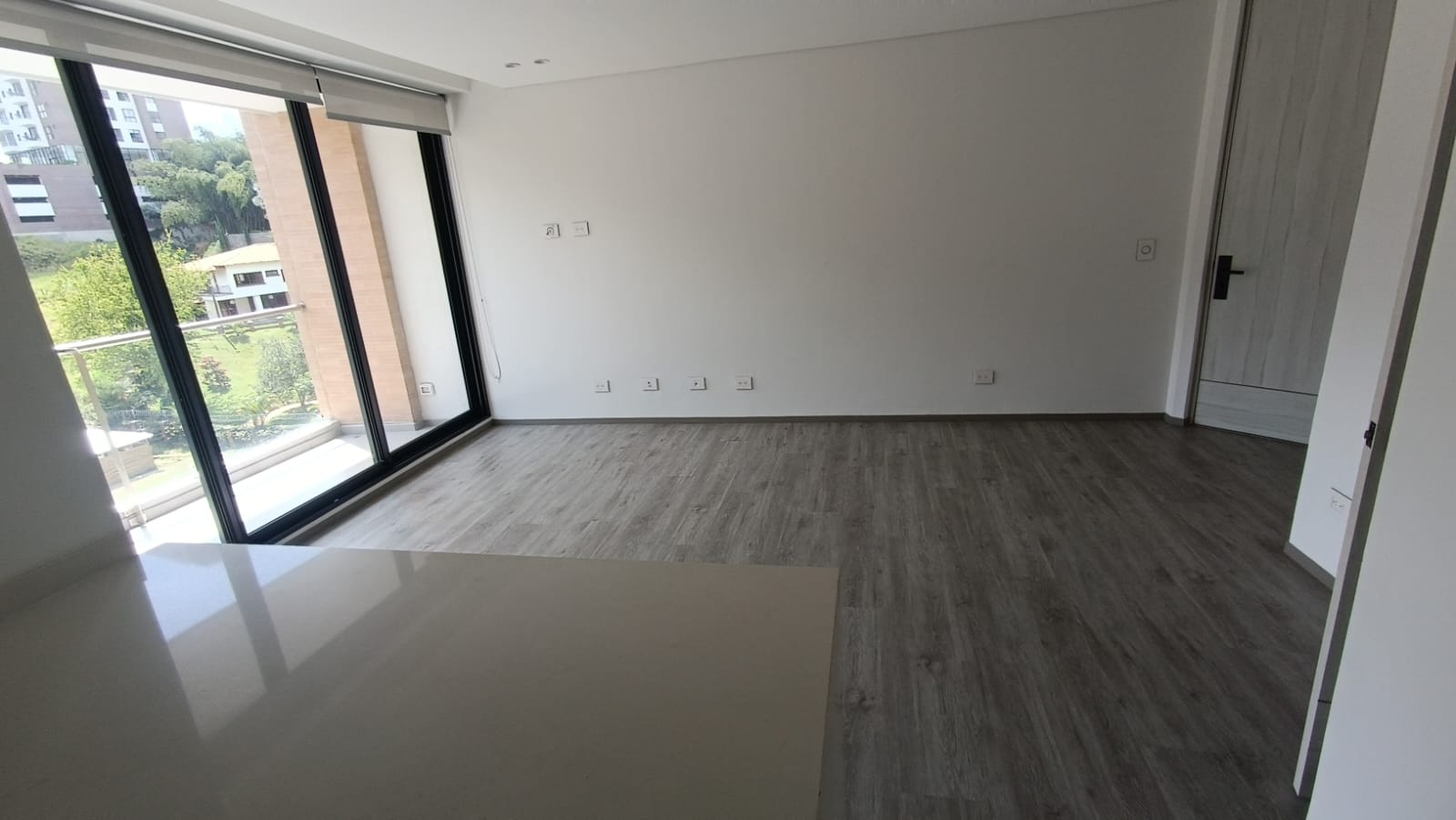 Apartamento en venta en Pinares, Pereira · foto 2 de 8