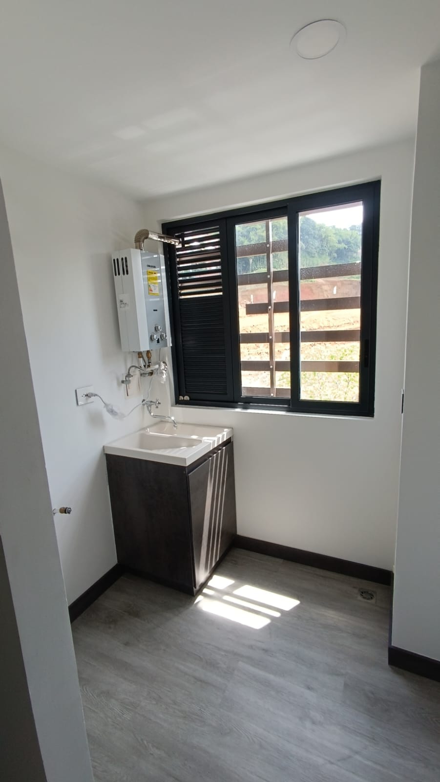 Apartamento en venta en Pinares, Pereira · foto 3 de 8
