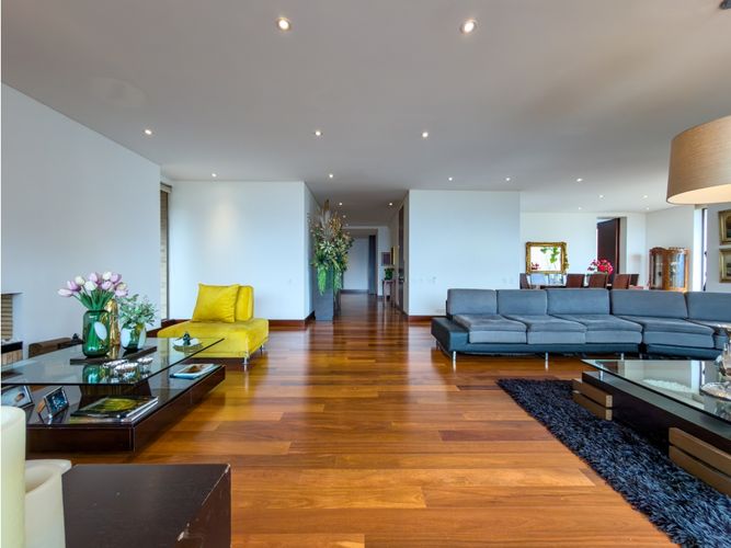 Apartamento de 4 alcobas en venta en Cerros De Niza, Bogotá, 355 m² · foto 4 de 24