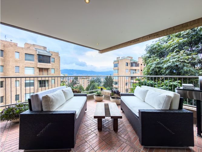 Apartamento de 4 alcobas en venta en Cerros De Niza, Bogotá, 355 m² · foto 5 de 24