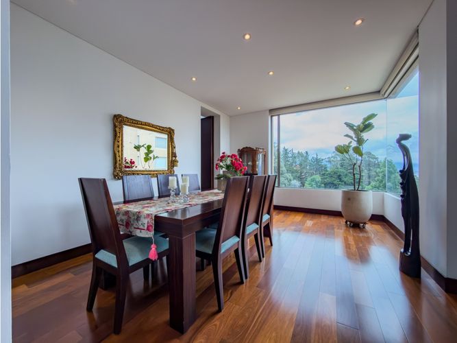 Apartamento de 4 alcobas en venta en Cerros De Niza, Bogotá, 355 m² · foto 8 de 24