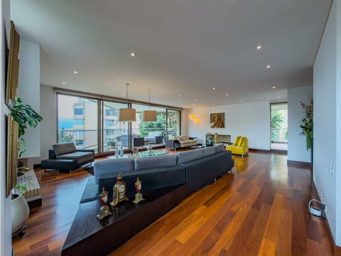 Apartamento de 4 alcobas en venta en Cerros De Niza, Bogotá, 355 m² · foto 9 de 24